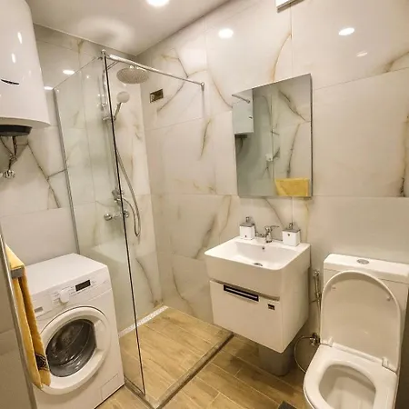 Midtown Cozy Apartamento Tirana