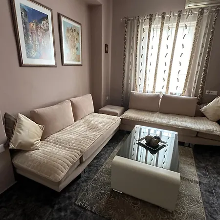 Midtown Cozy * 地拉那